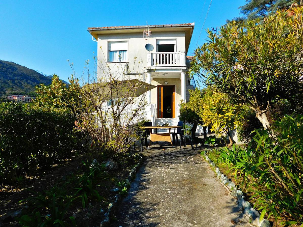 Villa Unifamiliare Con Posto Auto! Levanto Dış mekan fotoğraf